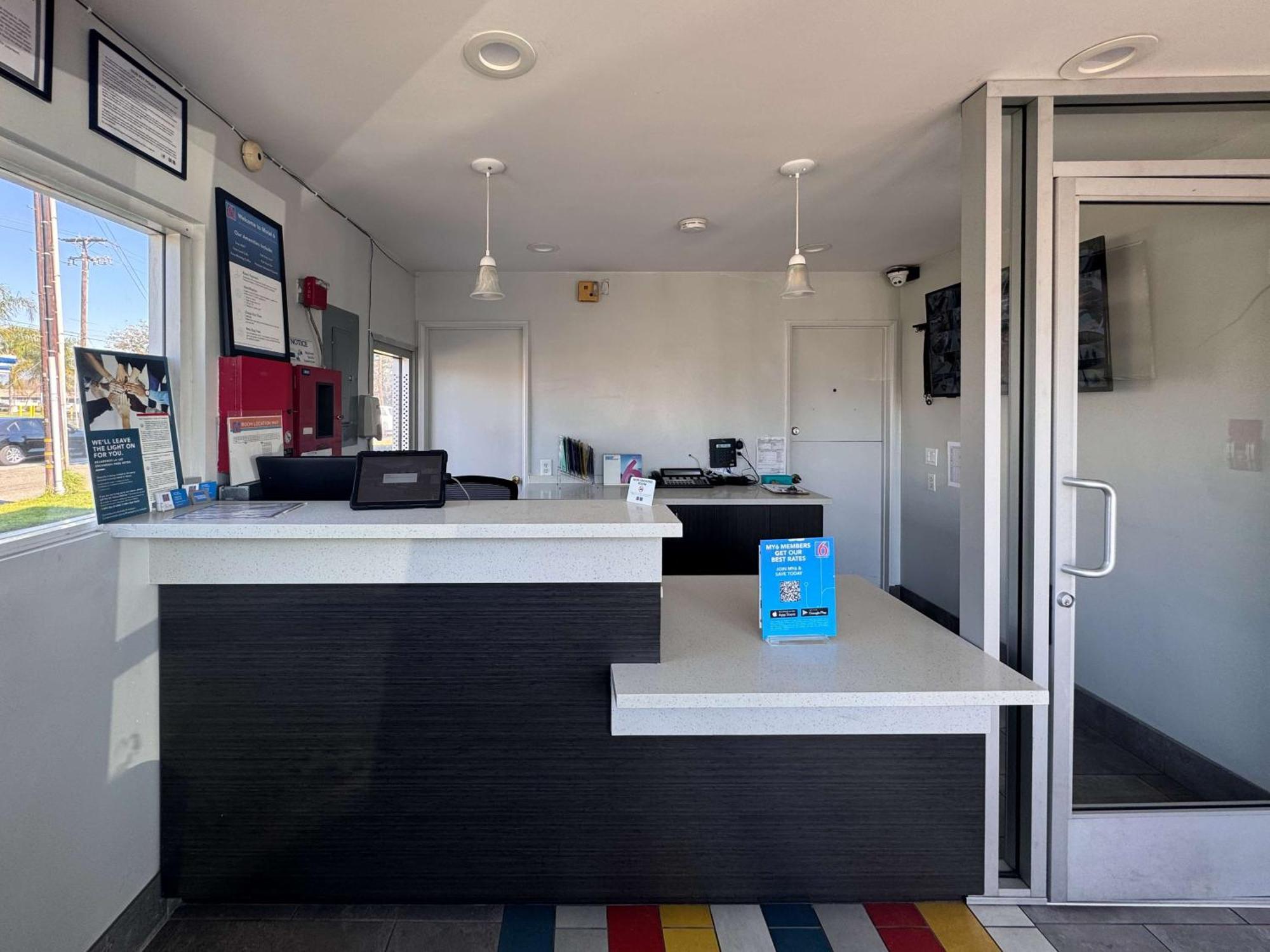 Motel 6 Ontario Airport Exterior foto