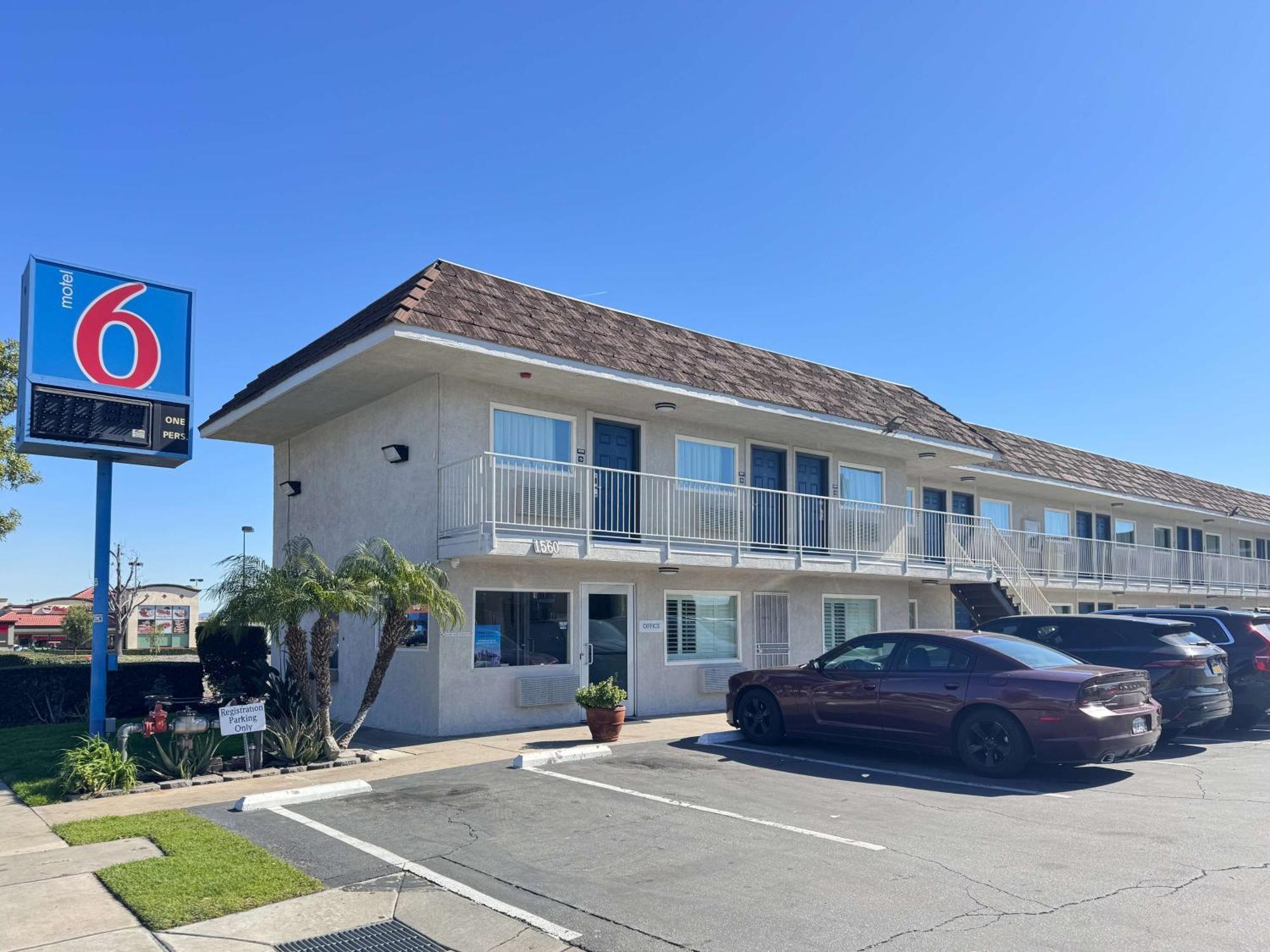 Motel 6 Ontario Airport Exterior foto