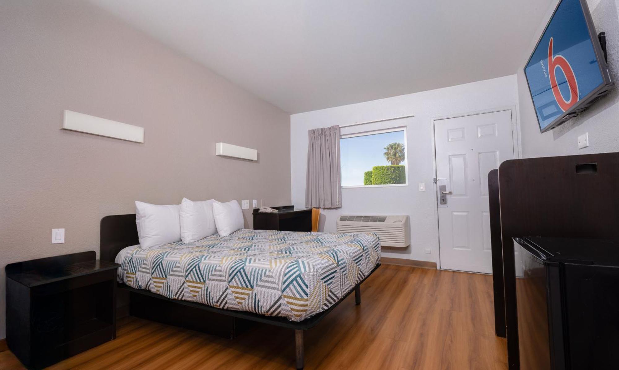 Motel 6 Ontario Airport Exterior foto